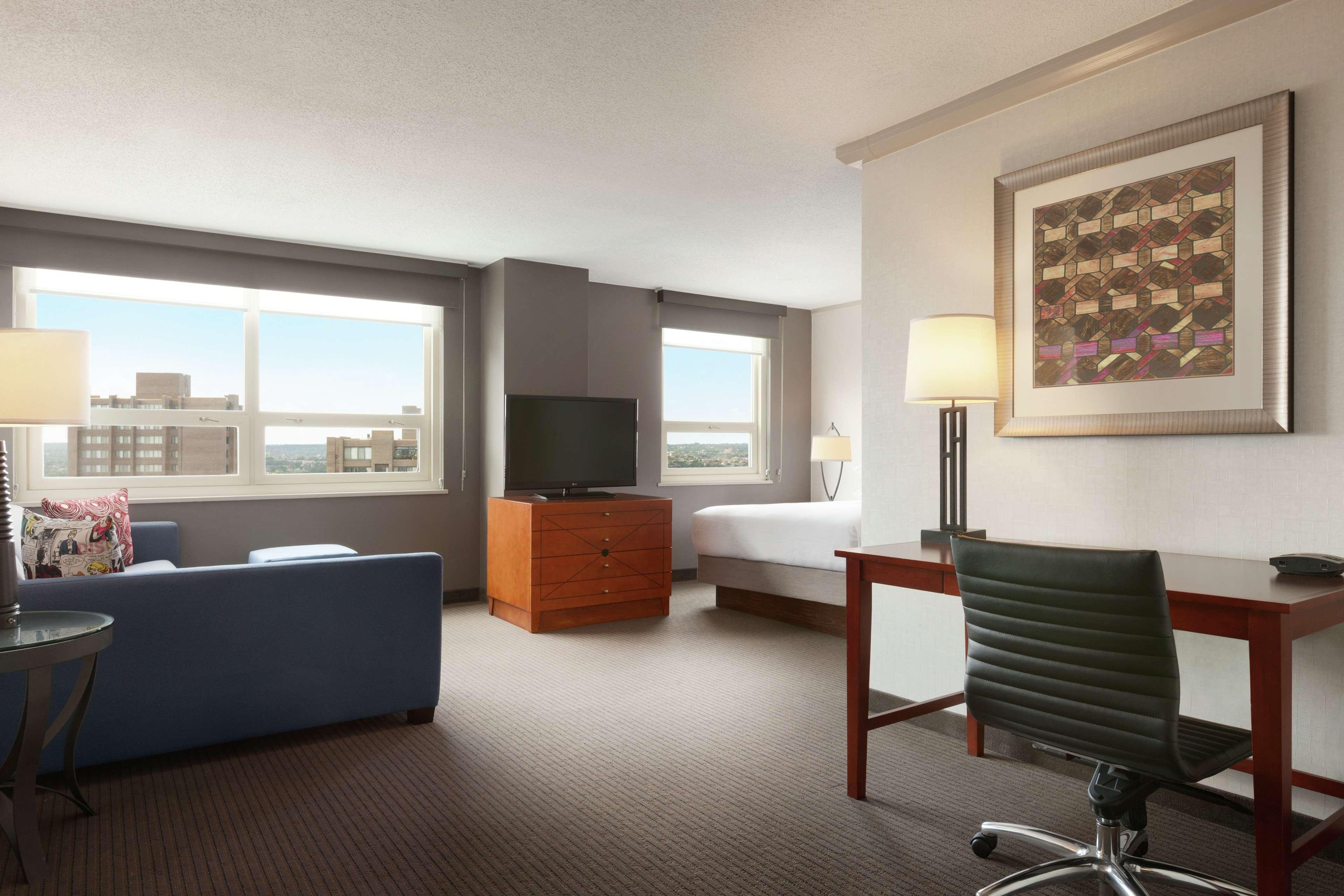 Embassy Suites Baltimore Inner Harbor Bagian luar foto