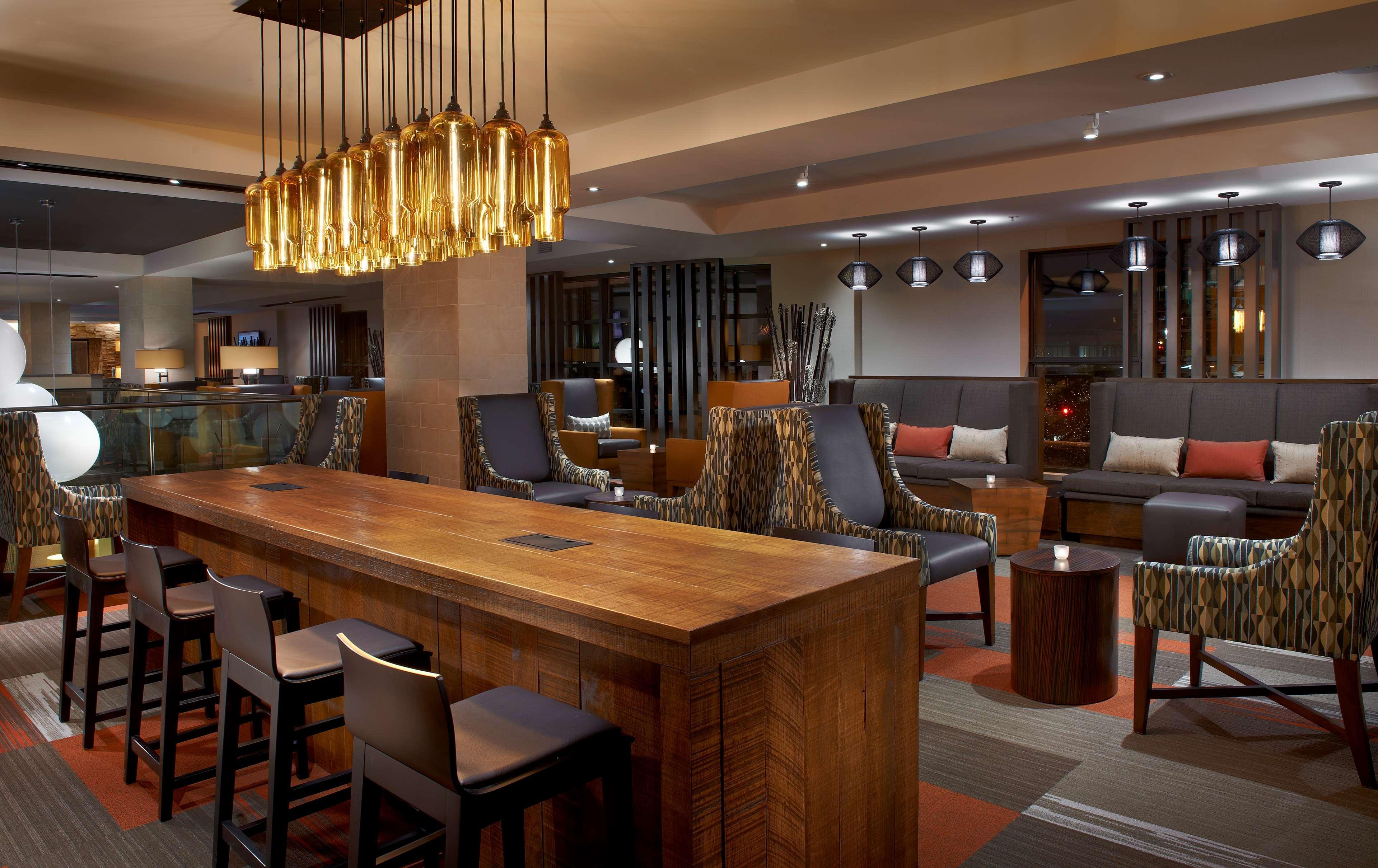 Embassy Suites Baltimore Inner Harbor Bagian luar foto