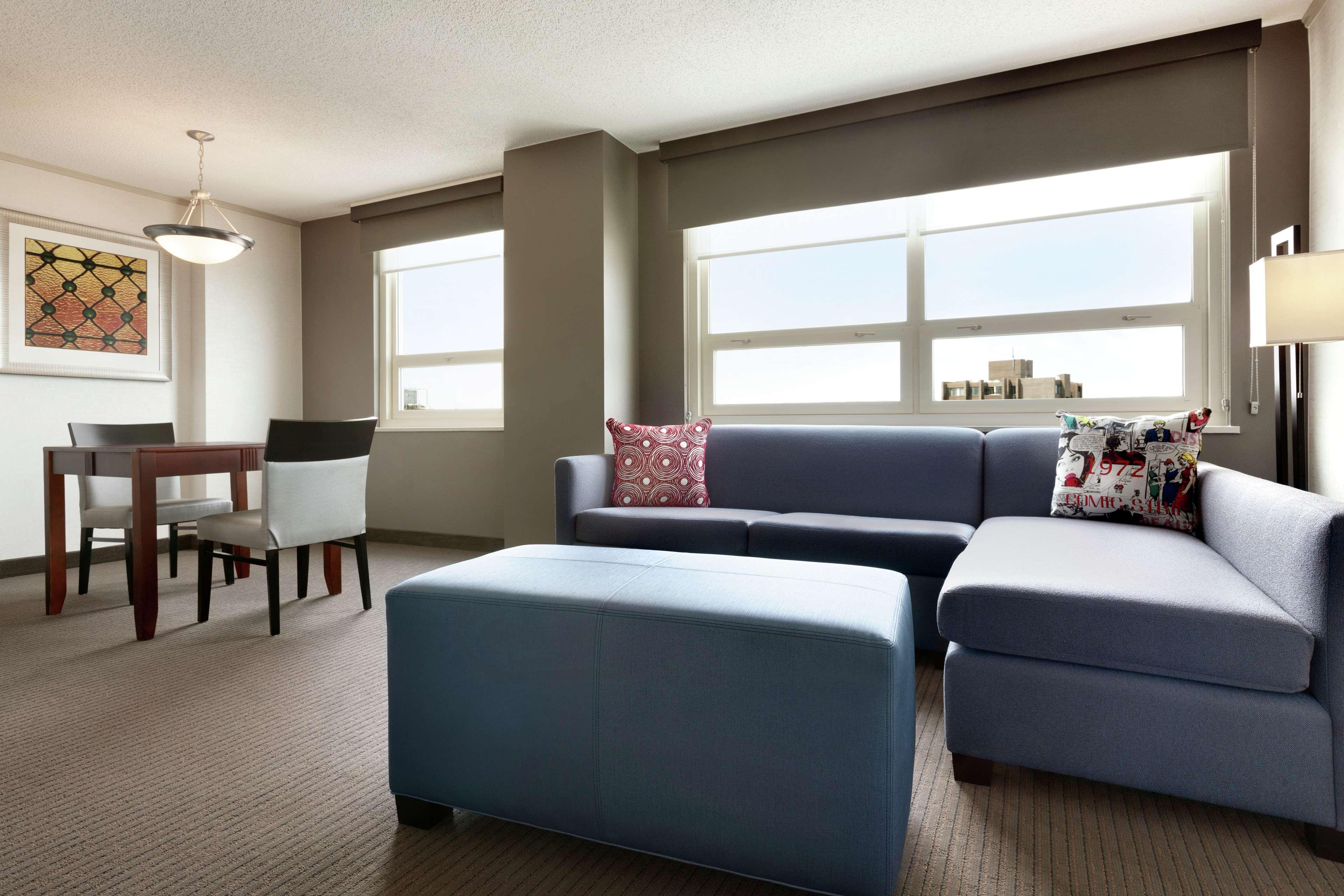 Embassy Suites Baltimore Inner Harbor Bagian luar foto