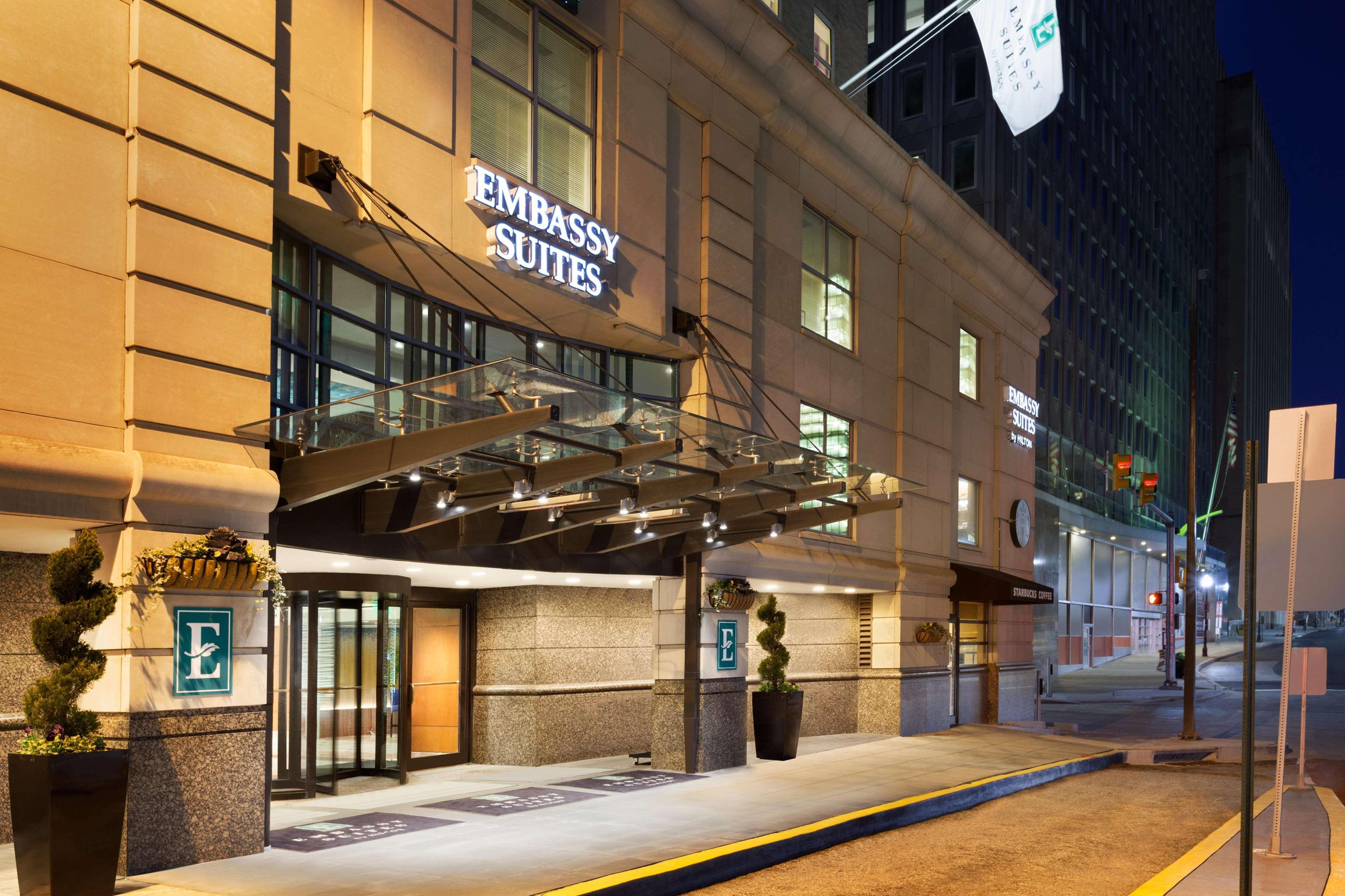 Embassy Suites Baltimore Inner Harbor Bagian luar foto