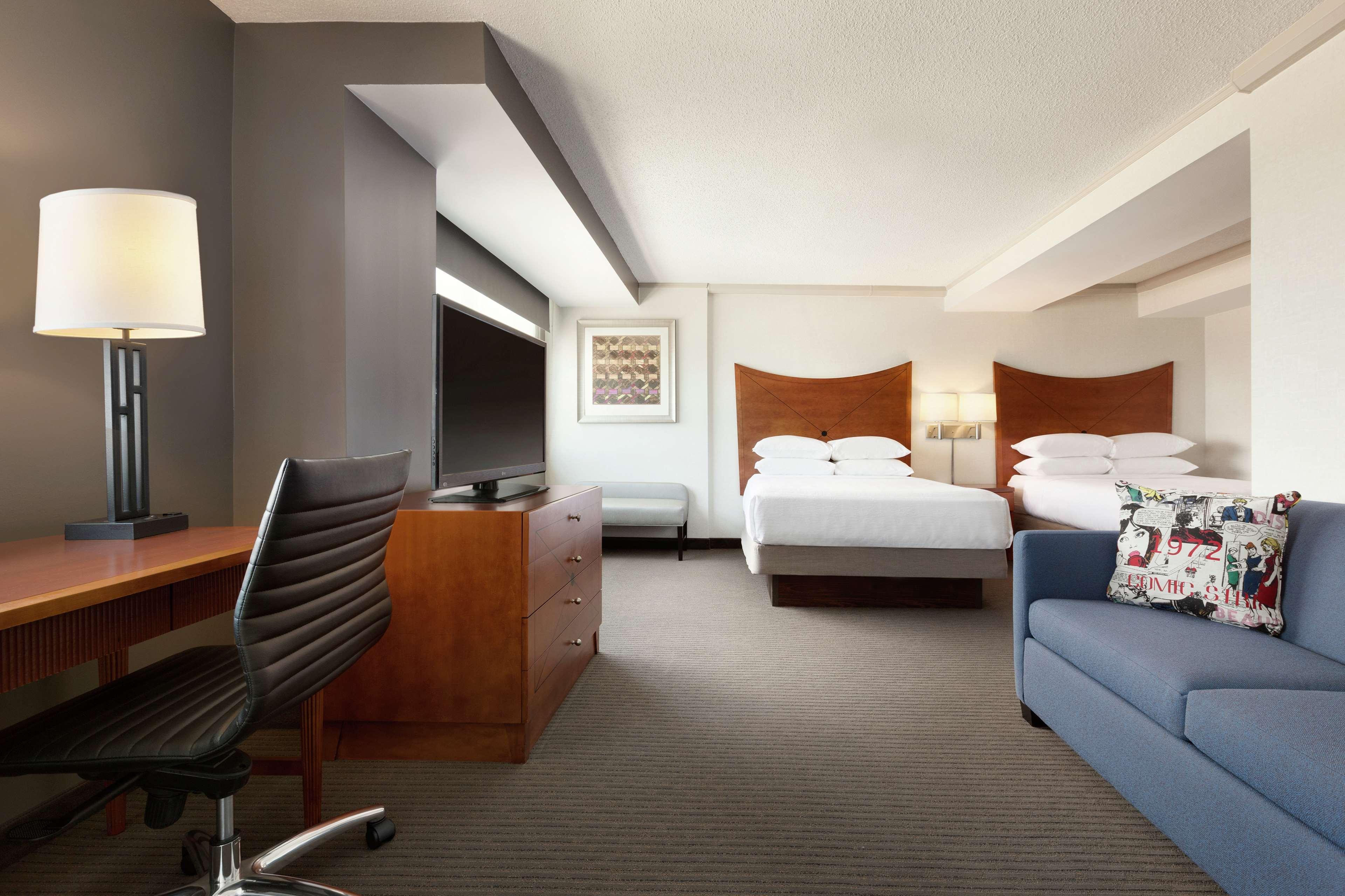 Embassy Suites Baltimore Inner Harbor Bagian luar foto