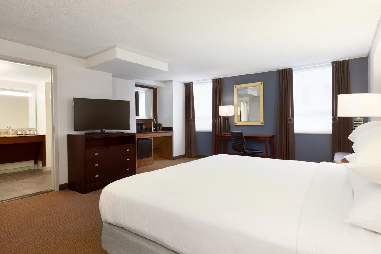 Embassy Suites Baltimore Inner Harbor Bagian luar foto